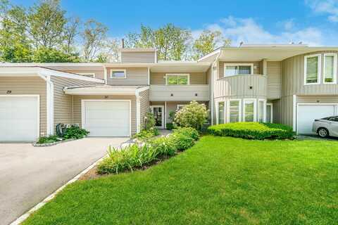 30 Kristin Lane, Hauppauge, NY 11788