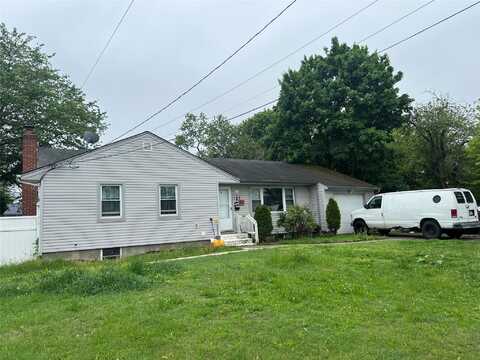 182 New York Avenue, Bay Shore, NY 11706
