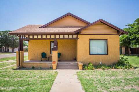 305 N 18th Street, Slaton, TX 79364
