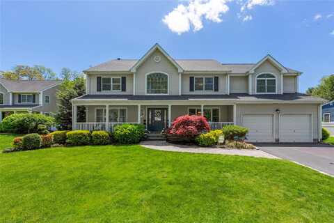 3 Angelica Court, Hauppauge, NY 11788
