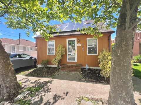 23 Garden City Avenue, Point Lookout, NY 11569