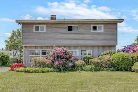 135 Sunrise Lane, Levittown, NY 11756