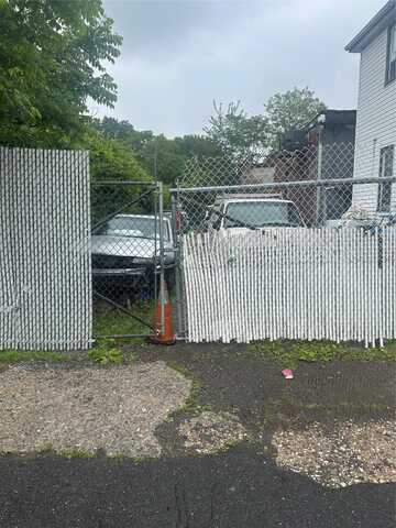 2 Barker Street, Staten Island, NY 10306