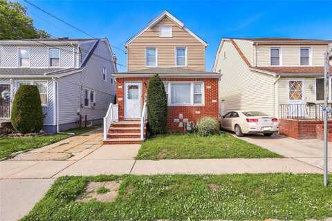 105 Pilgrim Place, Valley Stream, NY 11580