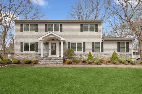 5 Gerta Court, Selden, NY 11784