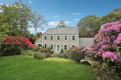 5 Sandpiper Court, Shoreham, NY 11786