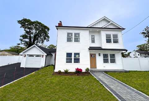 117 Portal Court, Babylon, NY 11702
