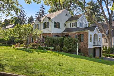 119 Knickerbocker Road, Manhasset, NY 11030