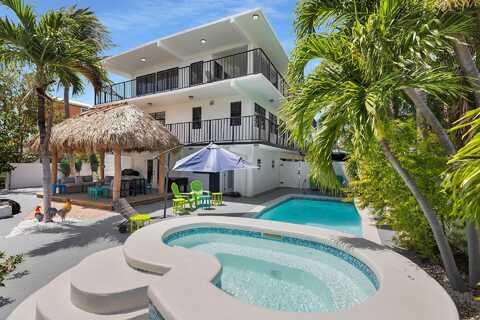 1 Emerald Drive, Big Coppitt, FL 33040