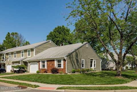 90 Oak Lane, Eatontown, NJ 07724
