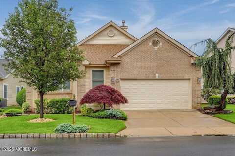 35 Brighton Court, Monroe, NJ 08831