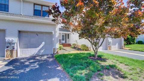 66 Chestnut Way, Manalapan, NJ 07726