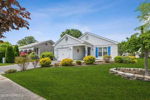 62 Westgate Place, Manchester, NJ 08759