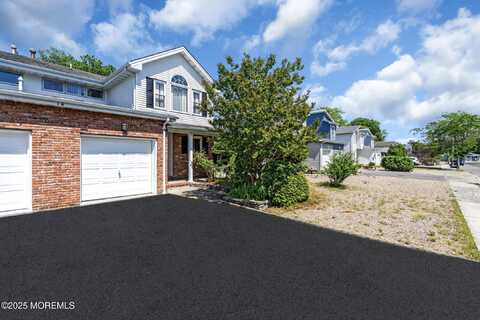 14 Emerald Drive, Barnegat, NJ 08005