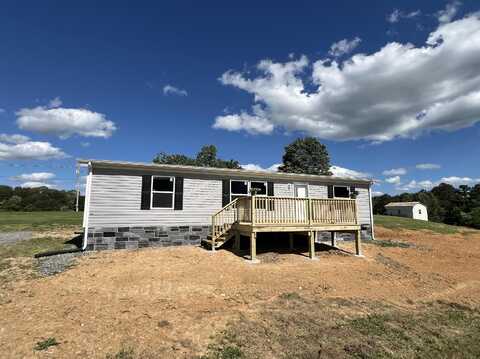 127 English Mountain Road, Newport, TN 37821