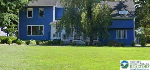 306 W Paxinosa Road, Fair Oaks, PA 18040