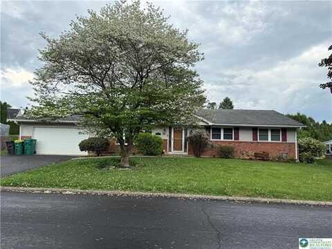 1359 Oak Drive, Macungie, PA 18062