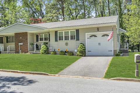 4 Delaware Way, Whiting, NJ 08759