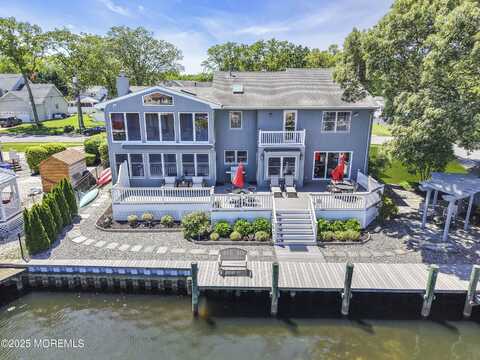 560 Midwood Drive, Brick, NJ 08724