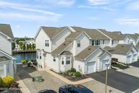 12 Blue Heron Lane, Bayville, NJ 08721