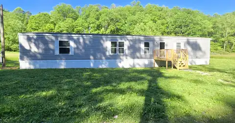 2499 Sacker Road, Manchester, KY 40962