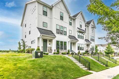 8835 Eager Road, Richmond Heights, MO 63144