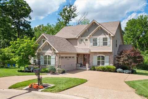 630 Pine Creek Drive, Town and Country, MO 63017