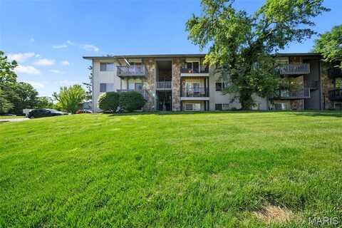 1811 Gascony Parc Drive, Lake Saint Louis, MO 63367