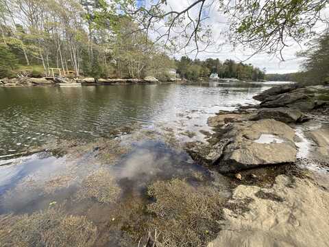 131 Lobster Cove Road, Boothbay Harbor, ME 04538