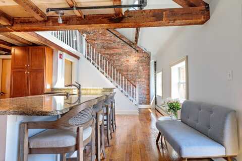 32 Pleasant Street, Portland, ME 04101