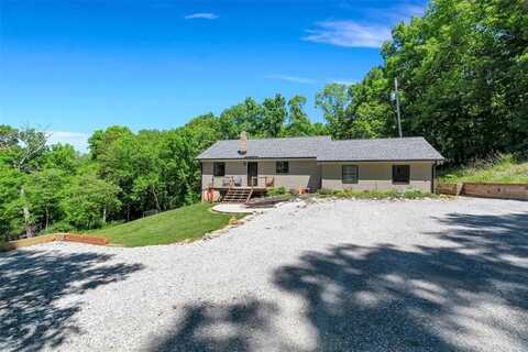 675 Rocky Top Road, Pacific, MO 63069