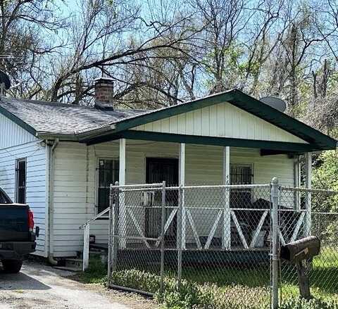 462 N 83rd Street, East Saint Louis, IL 62203