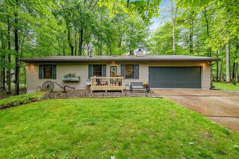 602 Courtland Dr, Howard, OH 43028