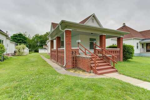 206 N Pine Street, Villa Grove, IL 61956