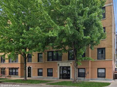 2709 W Altgeld Street, Chicago, IL 60647