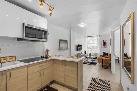 710 Washington Ave, Miami Beach, FL 33139