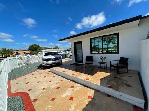 4480 NW 170th St, Miami Gardens, FL 33055