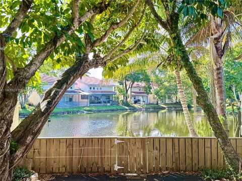 711 E Coco Plum Cir, Plantation, FL 33324
