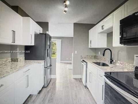 2357 Tom Jones, Orlando, FL 32839