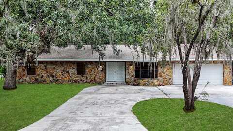 2141 Oak Breach Blvd, Sebring, FL 33875