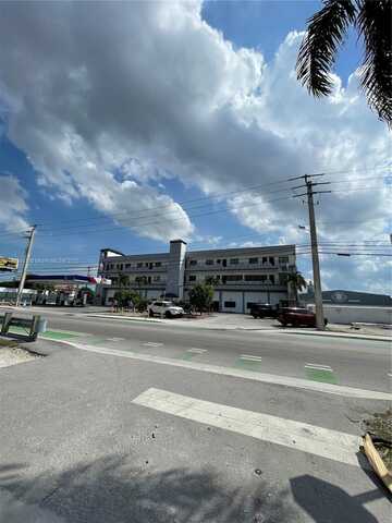 11710 NW South River Dr, Medley, FL 33178