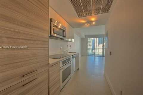 1300 Brickell Bay Dr, Miami, FL 33131