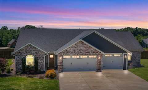 392 Pinecrest, Jackson, MO 63755
