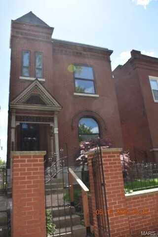 4422 Pennsylvania Avenue, Saint Louis, MO 63111