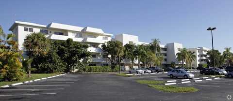 7410 SW 82nd St, Miami, FL 33143