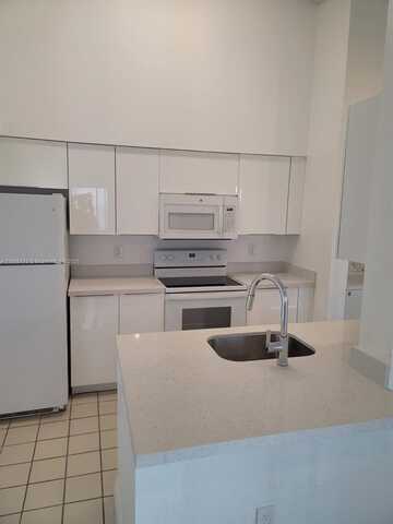 2881 N Oakland Forest Dr, Oakland Park, FL 33309