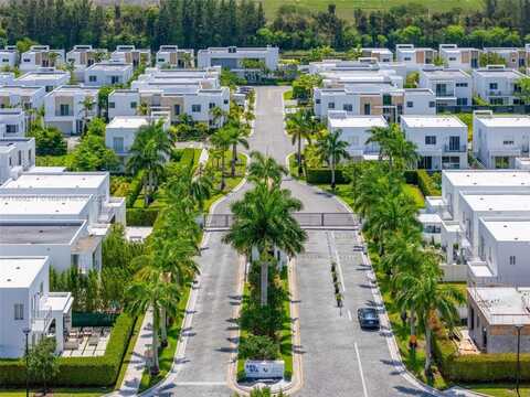 6721 NW 103rd Ave, Doral, FL 33178