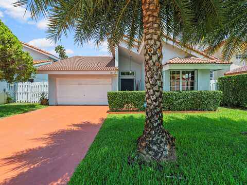 18827 NW 82nd Pl, Miami, FL 33015