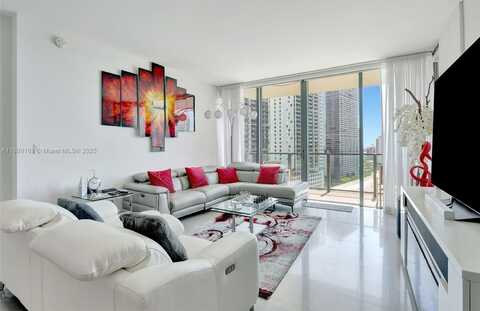 68 SE 6th St., Miami, FL 33131
