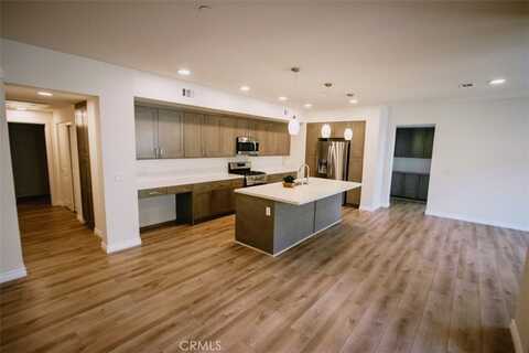 2850 Wagon Wheel Rd, Oxnard, CA 93036